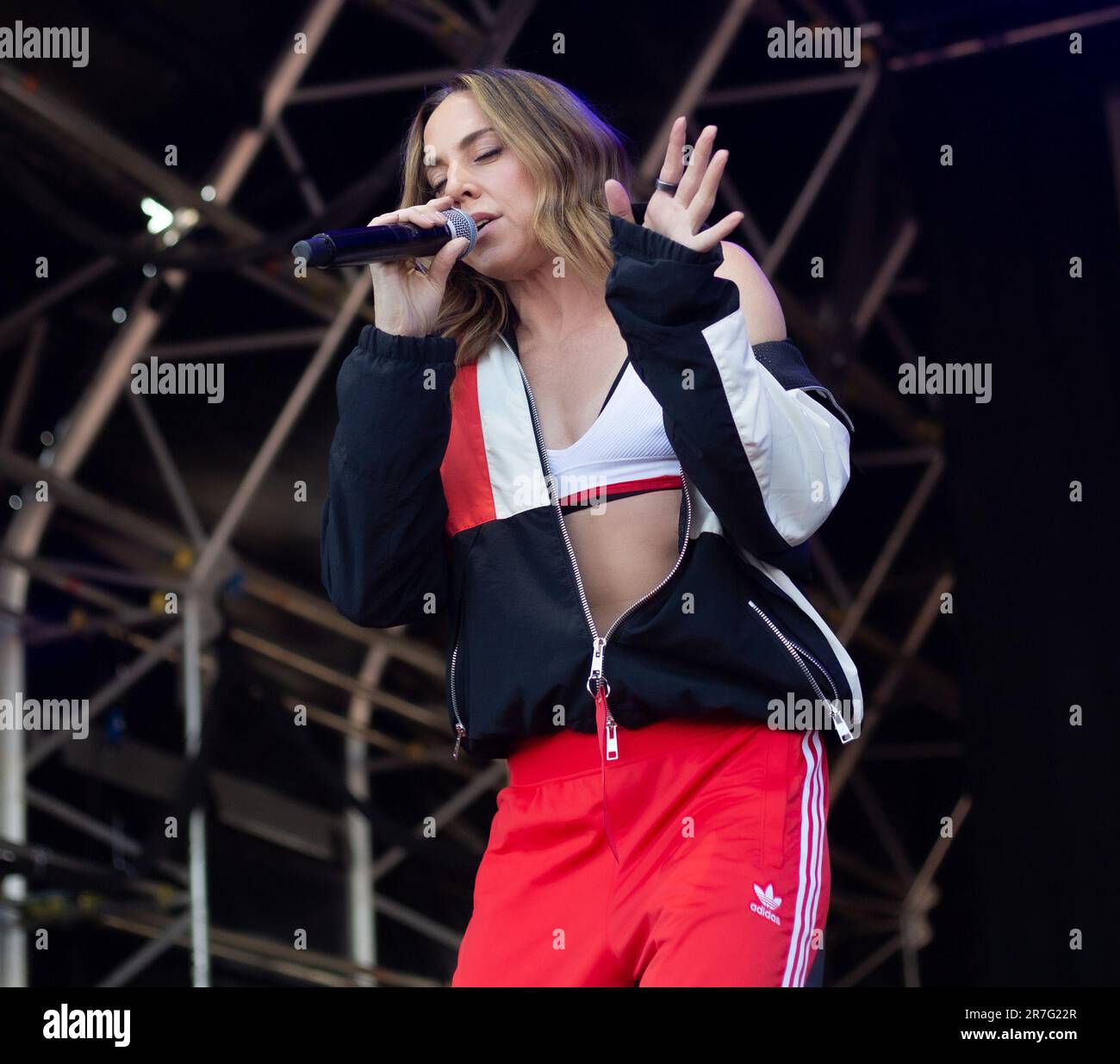 sporty spice adidas tracksuit