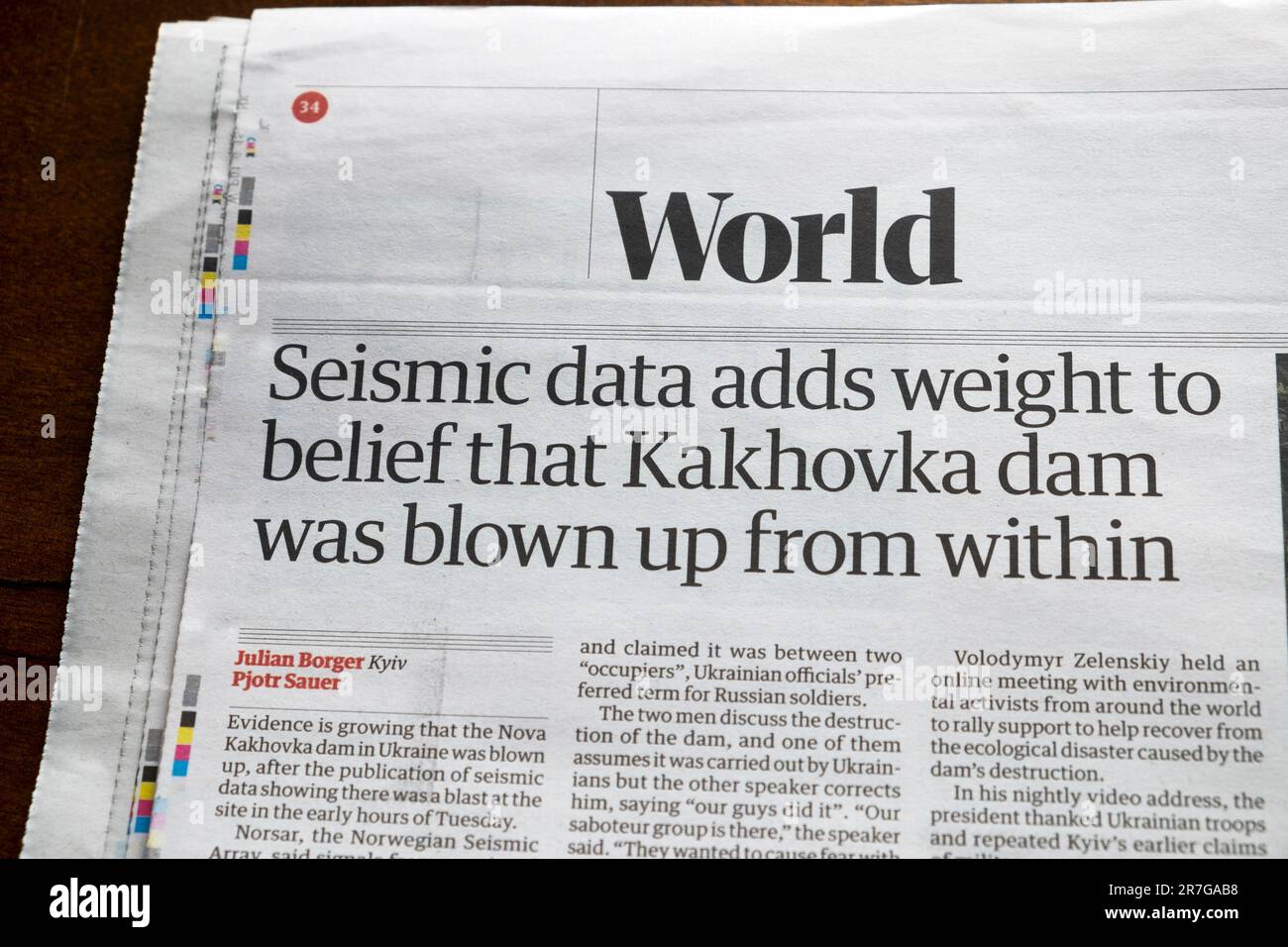 'Seismic data adds weight to belief that Kakhovka dam was blown up from within' Guardian newspaper headline Ukraine war Norsar article 10 June 2023 UK Stock Photo