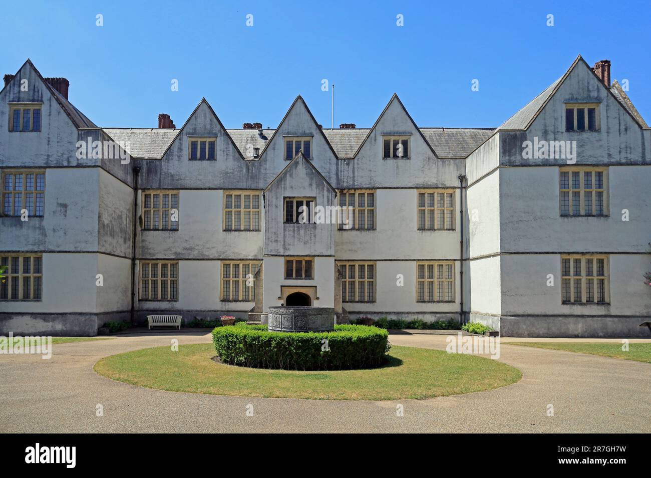 St Fagans Castle - main house - The National History Museum of Wales ...