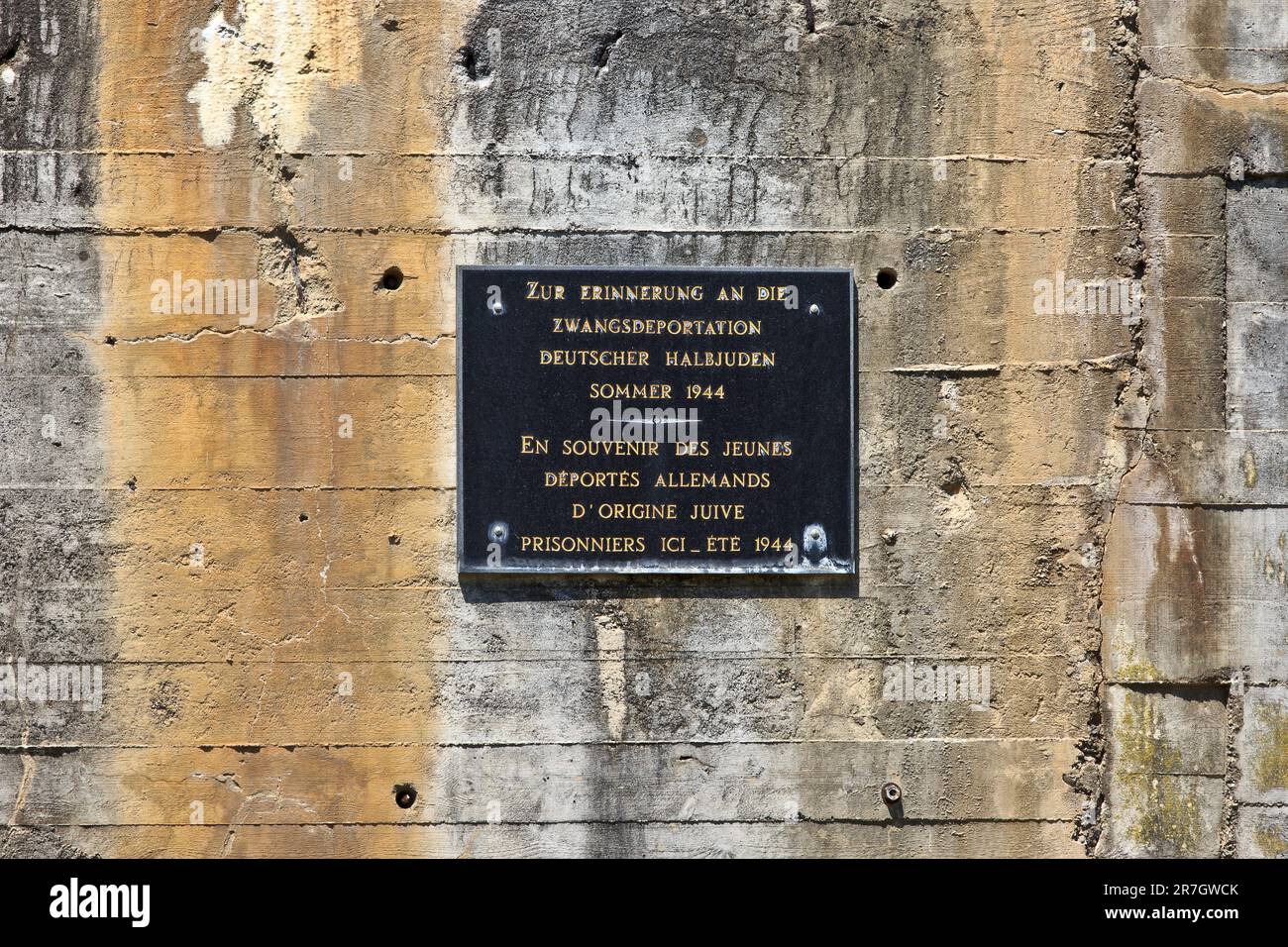 Commemorative plaque for the forced Jewish laborers that were imprisoned at the Bunker of Eperlecques (Pas-de-Calais), France in 1944 Stock Photo