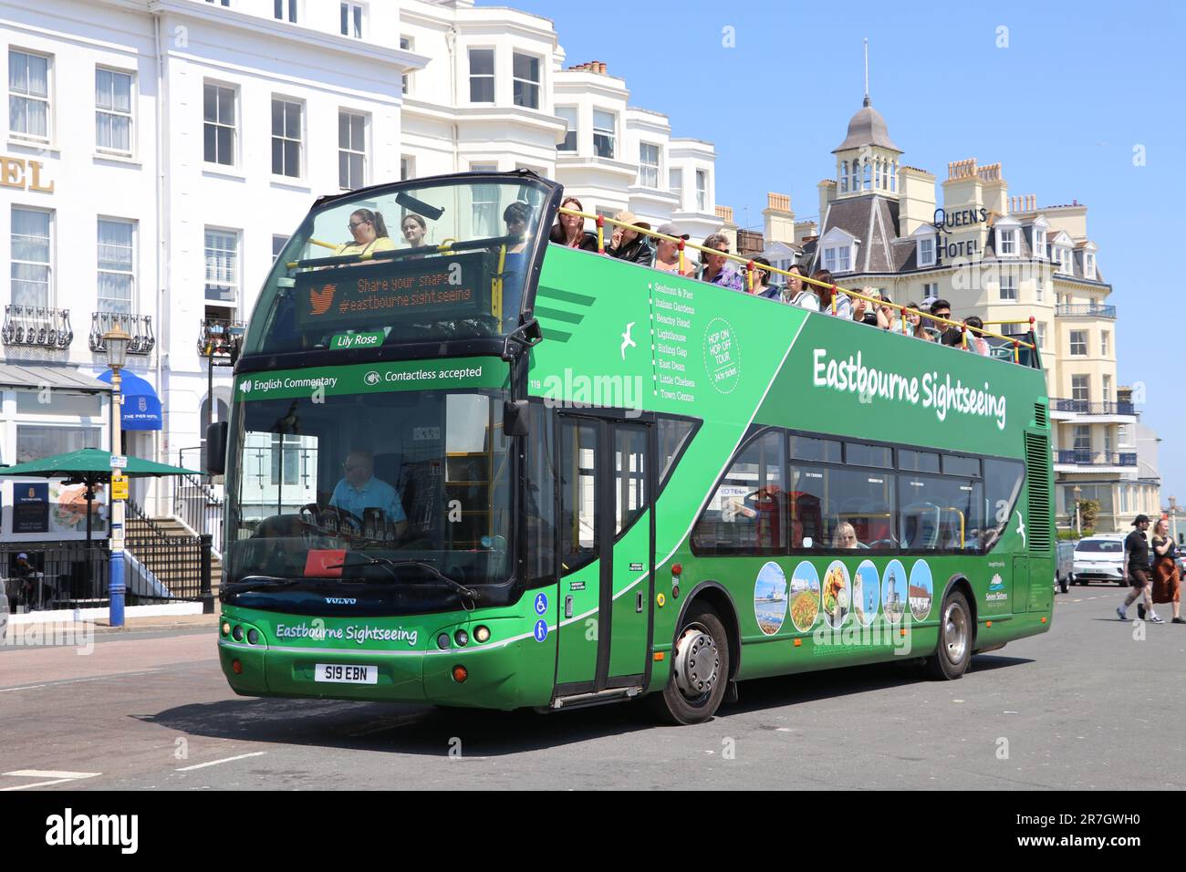 EASTBOURNE SIGHTSEEING TOUR BUS Stock Photo