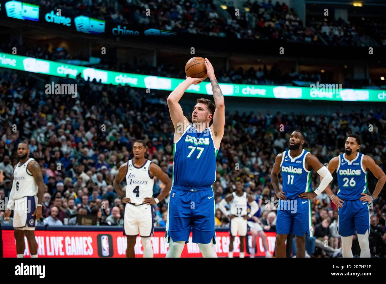 Dallas Mavericks guard Luka Doncic (77) prepares to shoot a free throw ...