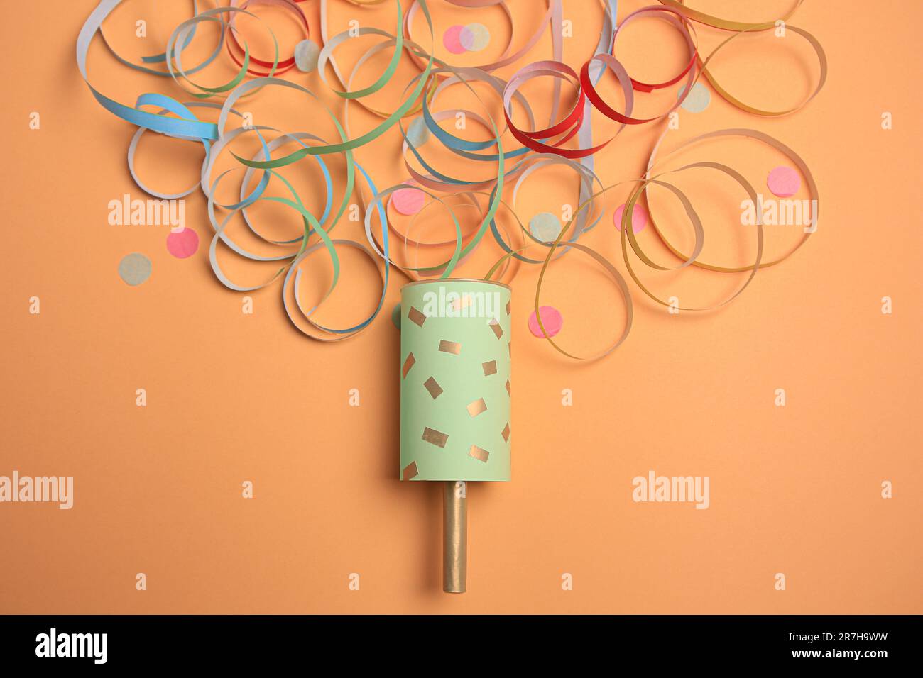 Party streamers hi-res stock photography and images - Alamy