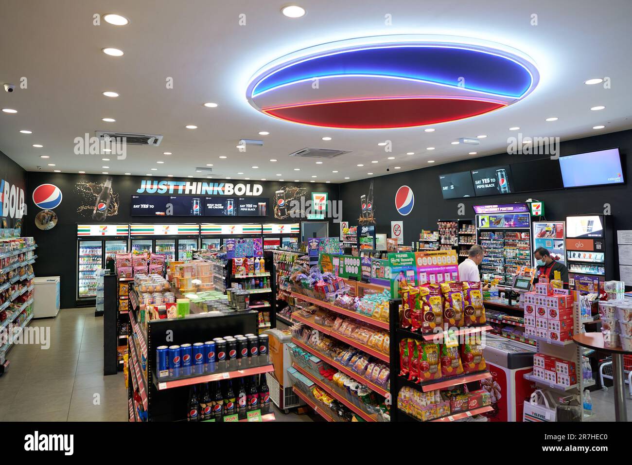 7 eleven interior hi-res stock photography and images - Alamy