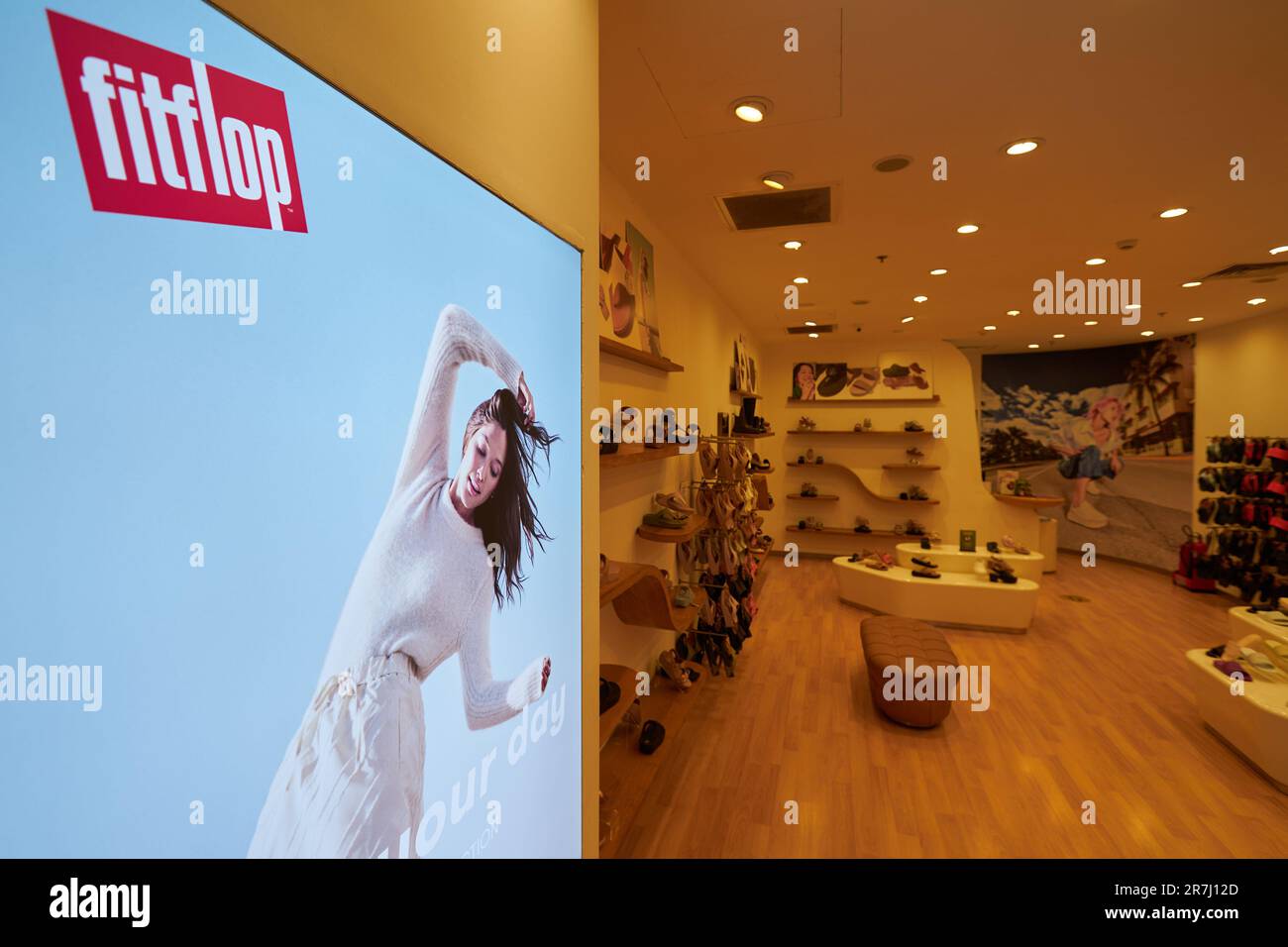 Fitflop mall hotsell of asia