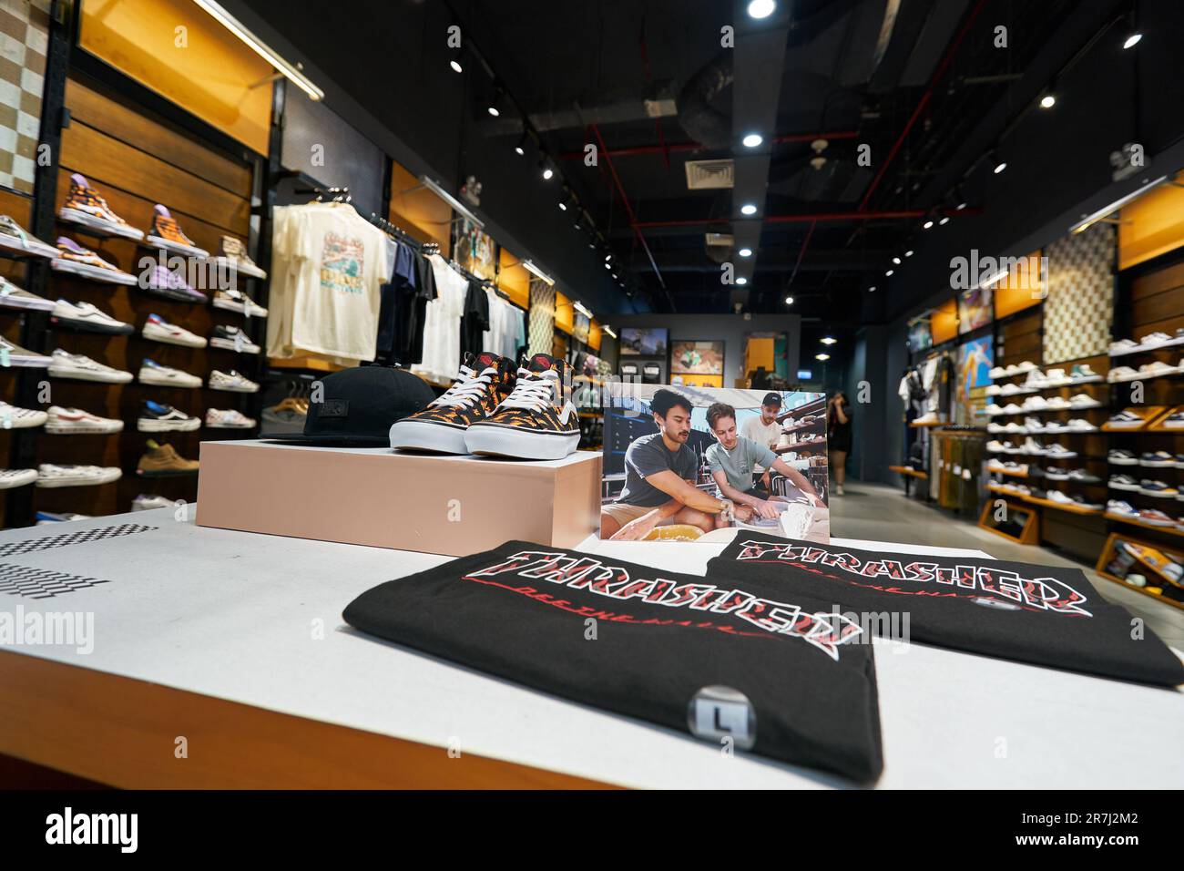 Vans t shirt hi res stock photography and images Alamy