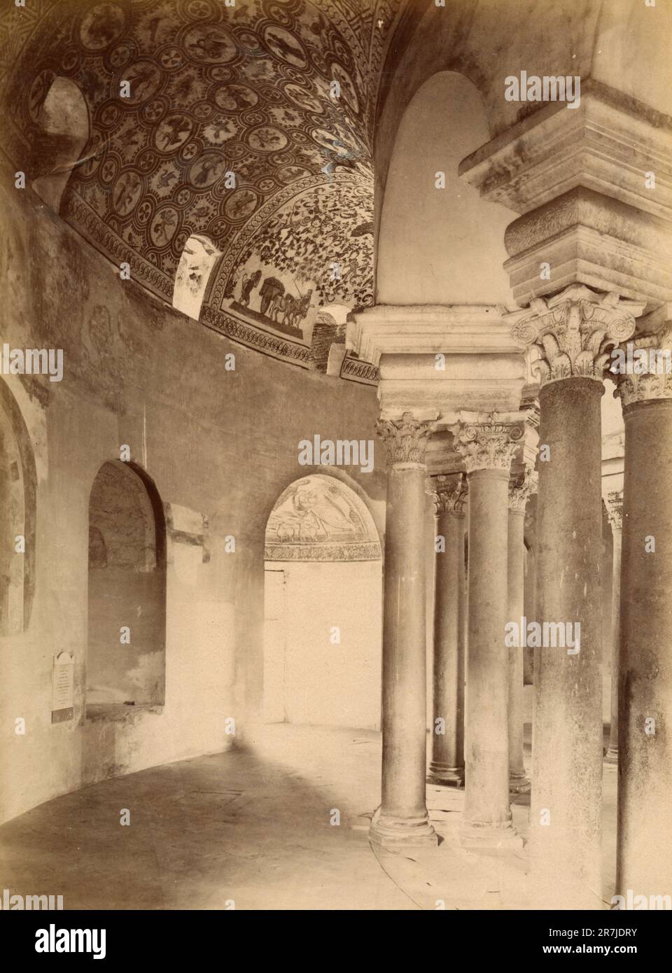 Inside view of the Mausoleo of Santa Costanza Corinthian columns, Rome, Italy 1980s Stock Photo