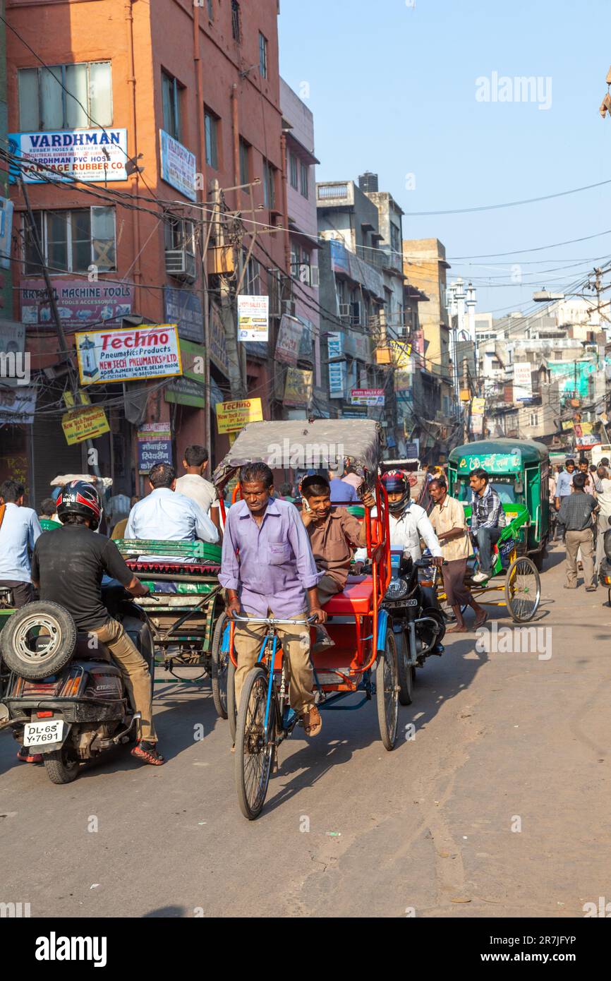 Rickshaw driver carrying goods hi-res stock photography and images - Alamy