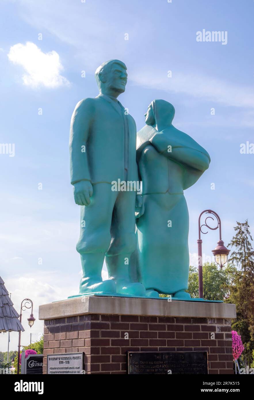 Statue called "Emigrants" of fictitious characters, Karl Oscar and