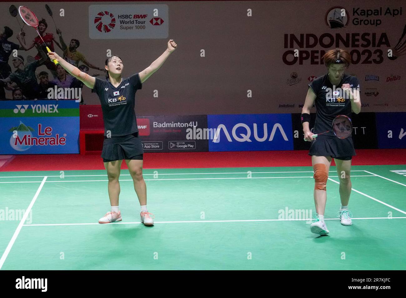 South Koreas Baek Ha-na, left, with Lee So-hee celebrates after defeating against Chinas Jia Yi Fan and Chen Qing Chen during their womens singles quarter final match at Indonesia Open badminton tournament