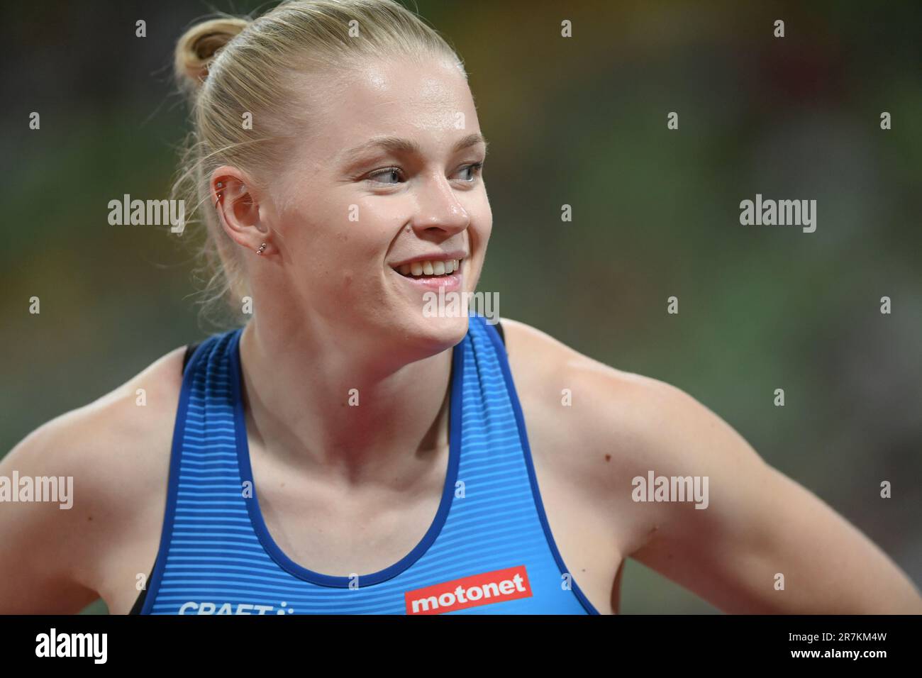 Winner of the pole vault hi-res stock photography and images - Alamy