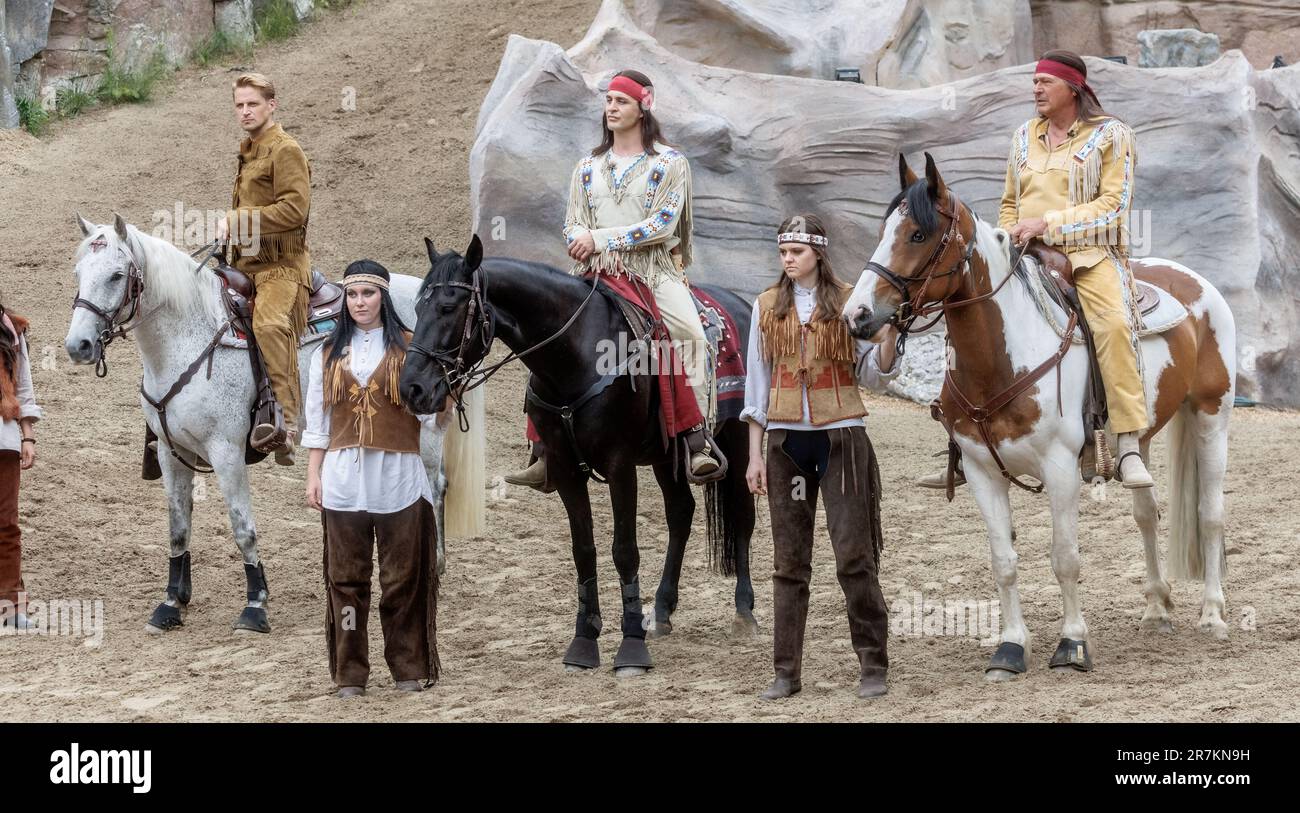Bad Segeberg, Germany. 16th June, 2023. Actors (l-r) Bastian Semm as Old Shatterhand, Alexander Klaws as Winnetou and Joshy Peters as Intschu-tschuna perform at the photo rehearsal for the new production of the Karl May Games 'Winnetou I - Blood Brothers'. The play celebrates its premiere on June 24 at the open-air theater at Kalkberg. Credit: Markus Scholz/dpa/Alamy Live News Stock Photo