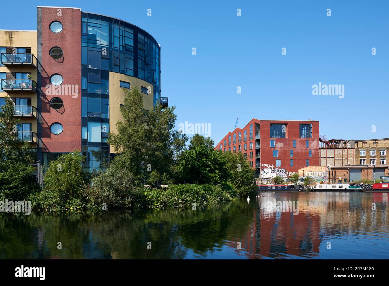Apartments on the River Lea Navigation at Hackney Wick, East London UK, in early summer. Stock Photo