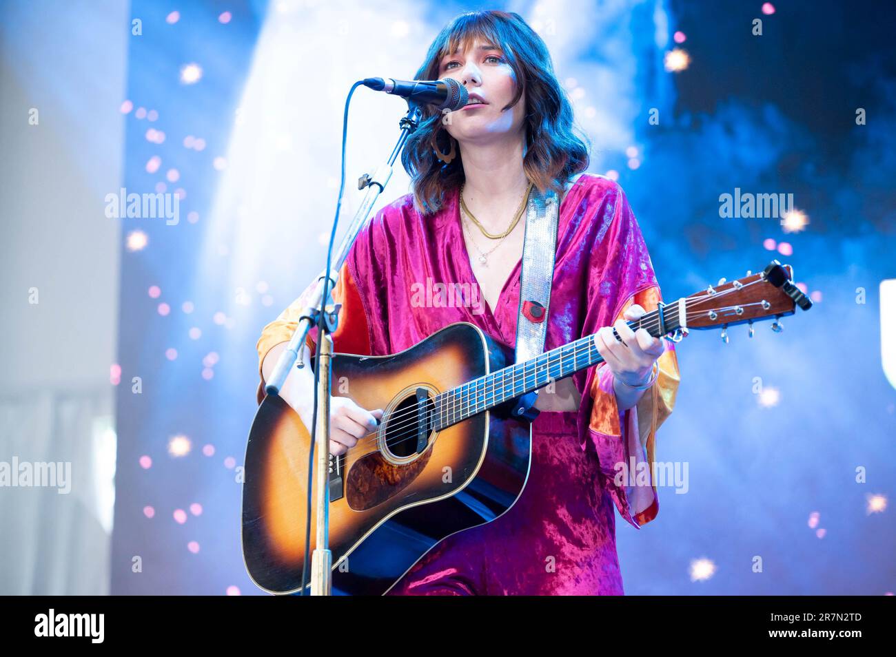 Manchester, United States. 19th June, 2022. Molly Tuttle and Golden Highway perform during Day 1 of the 2023 Bonnaroo Music & Arts Festival on June 15, 2023 in Manchester, Tennessee. Photo: Darren Eagles/imageSPACE Credit: Imagespace/Alamy Live News Stock Photo