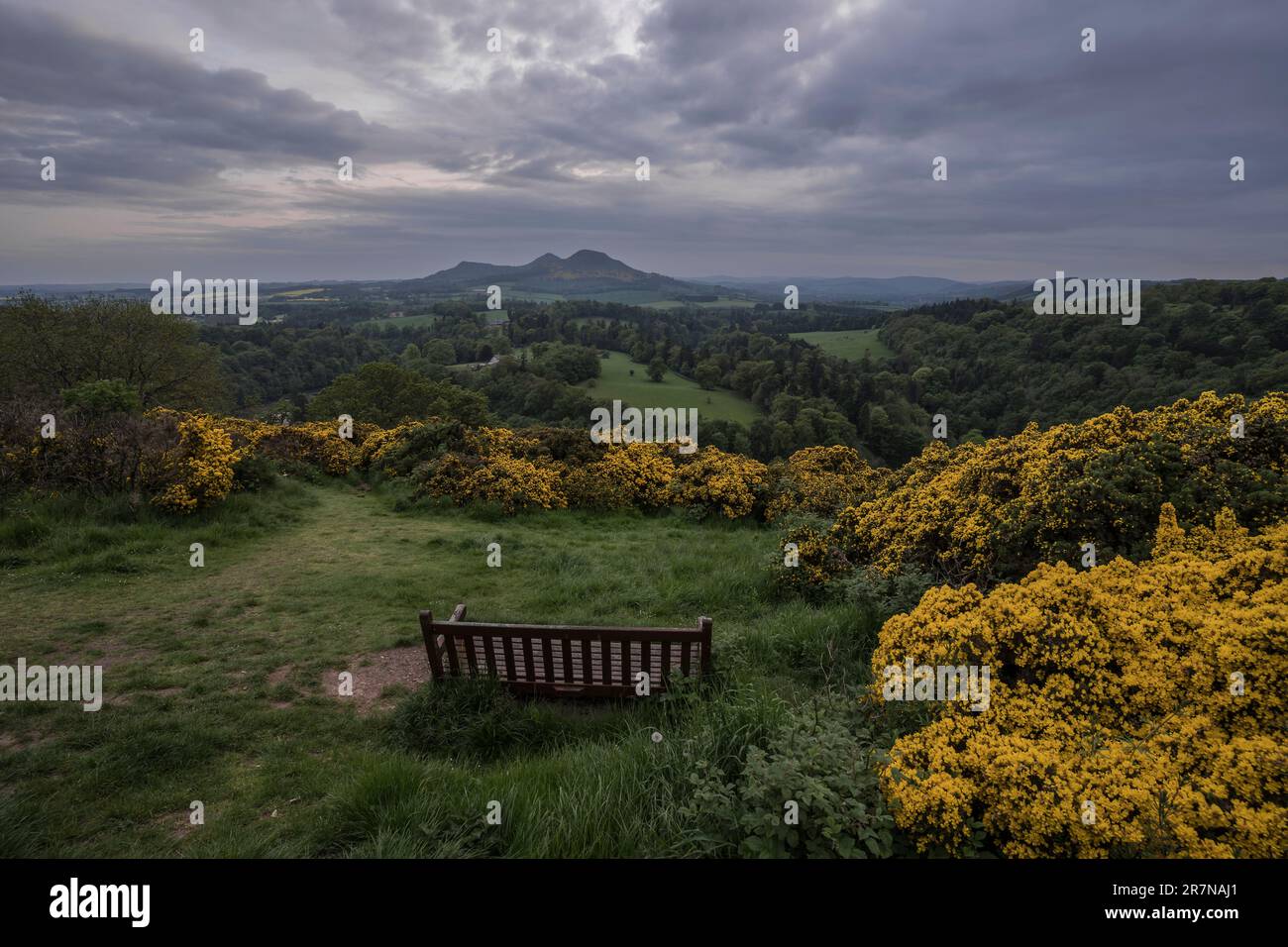 Scott's view cloud hi-res stock photography and images - Alamy