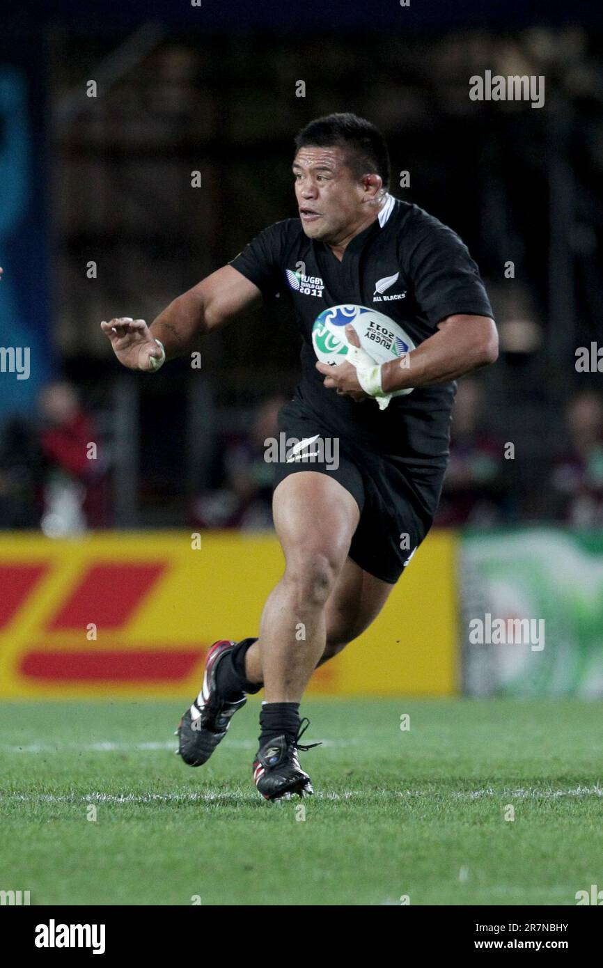 New Zealand’s Keven Mealamu makes a run whilst playing Australia during