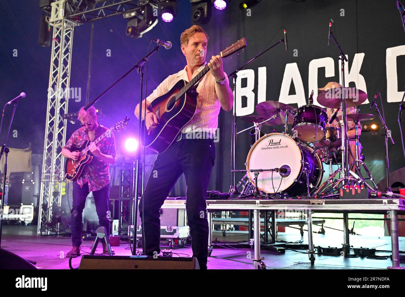 Eridge, UK. 16th June, 2023. Eridge Park, Eridge, Kent, UK on June 16 2023. Actor/Singer star Damian Lewis perform songs from his Debut Album 'Mission Creep' on its launch day on the Ridge Tent stage at the Black Deer Festival of Americana in the grounds of Eridge Park, Eridge, Kent, UK on June 16 2023. Credit: Francis Knight/Alamy Live News Stock Photo