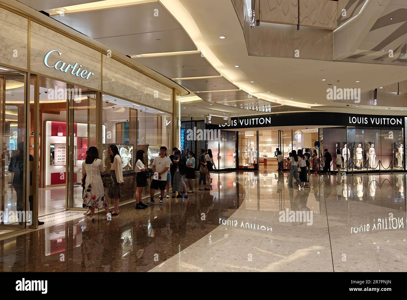 Shanghai, China. 16th June, 2023. Customers line up at a luxury goods ...