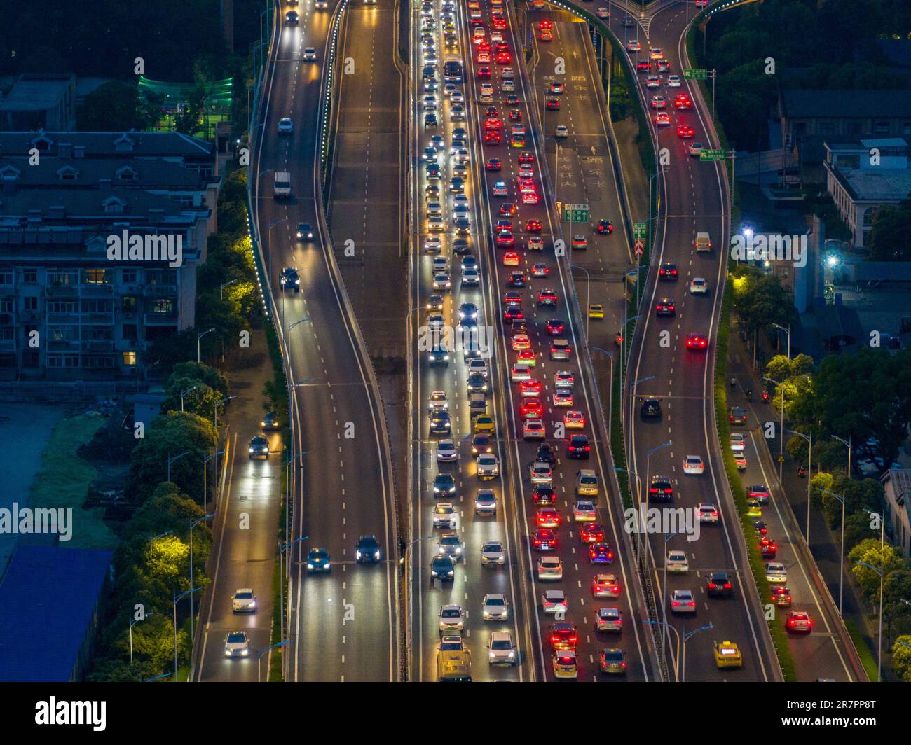 Aerial photo shows the traffic flow on a viaduct in Nanjing, East China ...