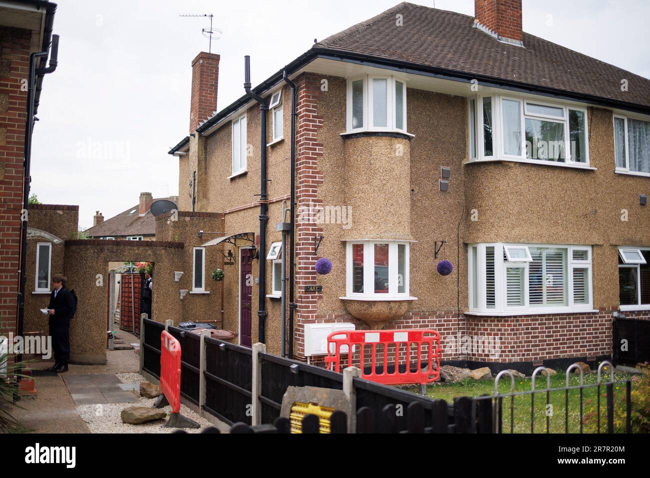 London, UK. 17th June, 2023. A property (top floor) on Staines Road, Bedfont, West London, where the bodies of four people have been found. Officers force entry in to the property on Friday afternoon where they found the bodies of a man and woman in their 30s, an 11-year-old girl and a three year-old boy. Photo credit: Ben Cawthra/Sipa USA Credit: Sipa USA/Alamy Live News Stock Photo