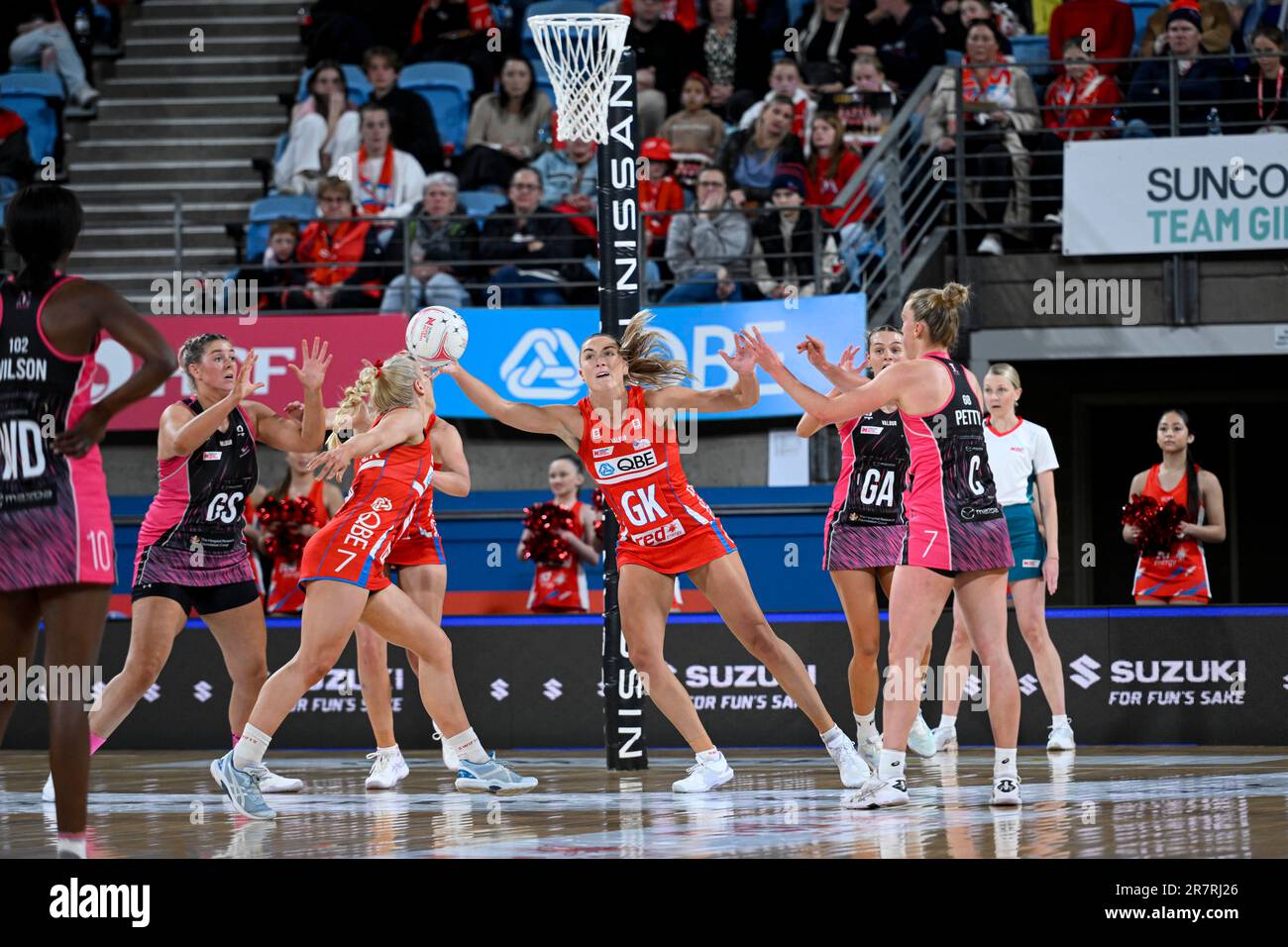 Super netball rondoni thunderbirds immagini e fotografie stock ad alta ...