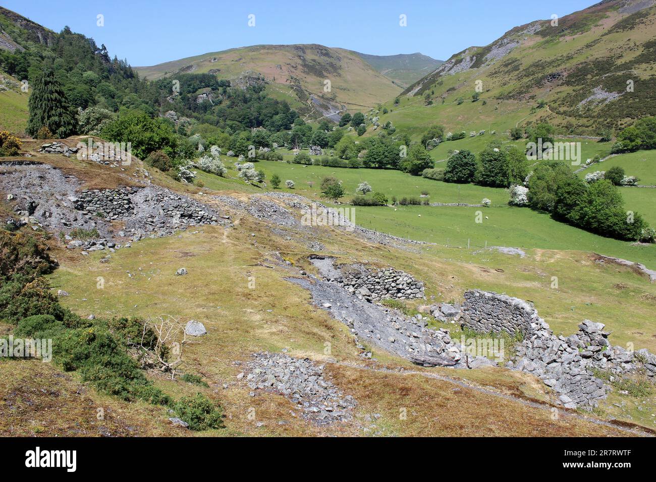 Stone ruins of former buildings in Rhaeadr Valley, Berwyns, Powys, Wales, UK Stock Photo