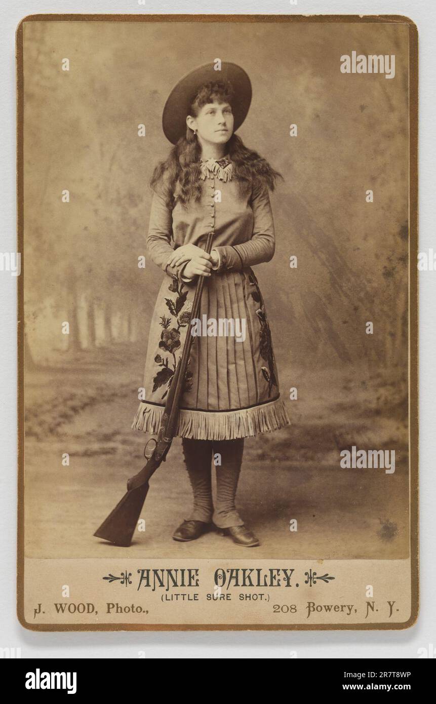 Annie oakley hi-res stock photography and images - Alamy
