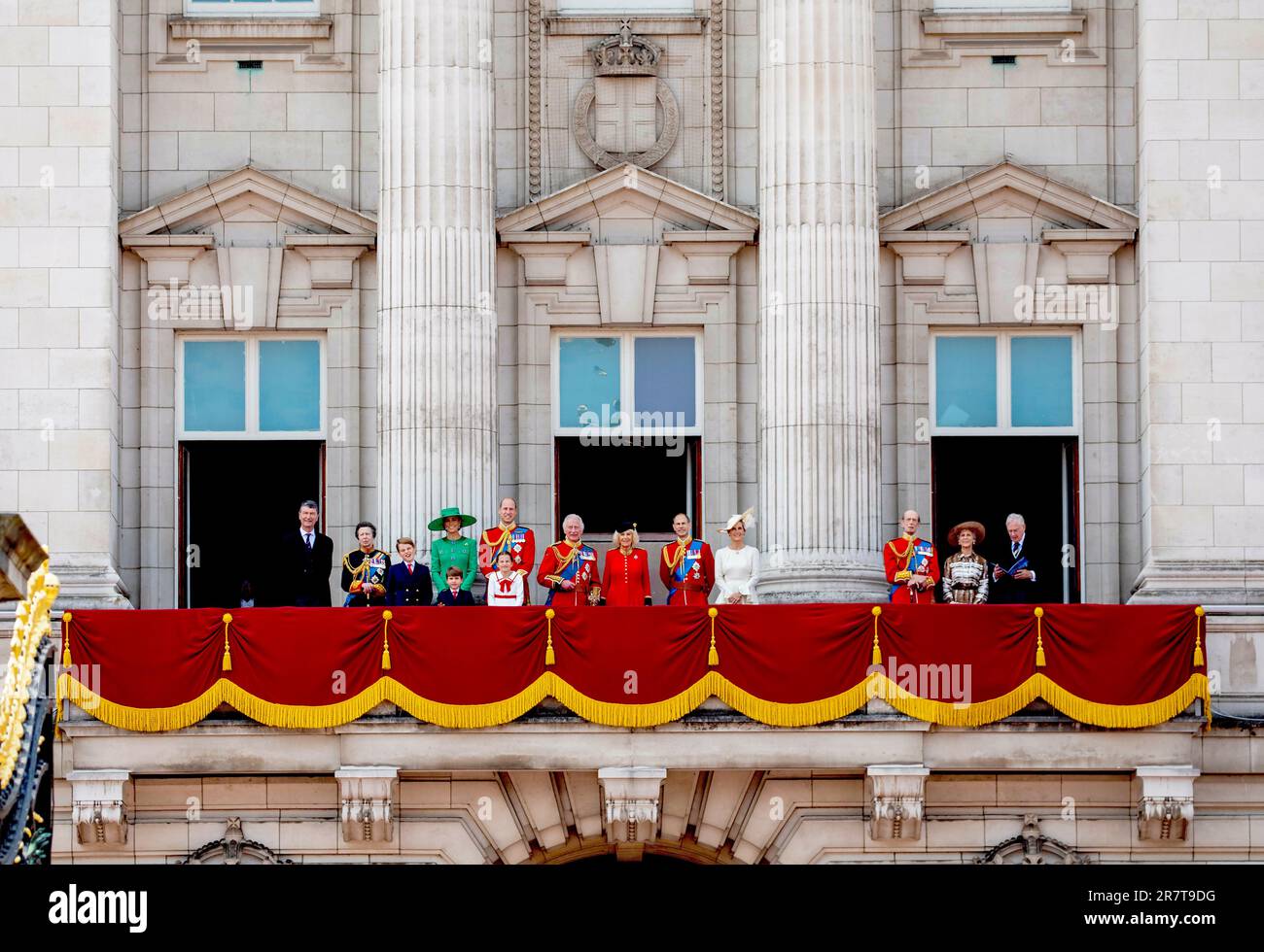 King Charles III and Queen Camilla, William, Prince of Wales and Catherine, Princess of Wales, Prince George of Wales and Princess Charlotte of Wales and Prince Louis of Wales, Anne, Princess Royal and Vice Admiral Sir Tim Laurence, Prince Edward The Duke of Kent, Prince Richard and Birgitte Duke and Duchess of Gloucester at the balcony of Buckingham Palace in London, on June 17, 2023, after attended Trooping the Colour (The Kings Birthday Parade) at the Horse Guards Parade Photo: Albert Nieboer/Netherlands OUT/Point De Vue OUT Stock Photo
