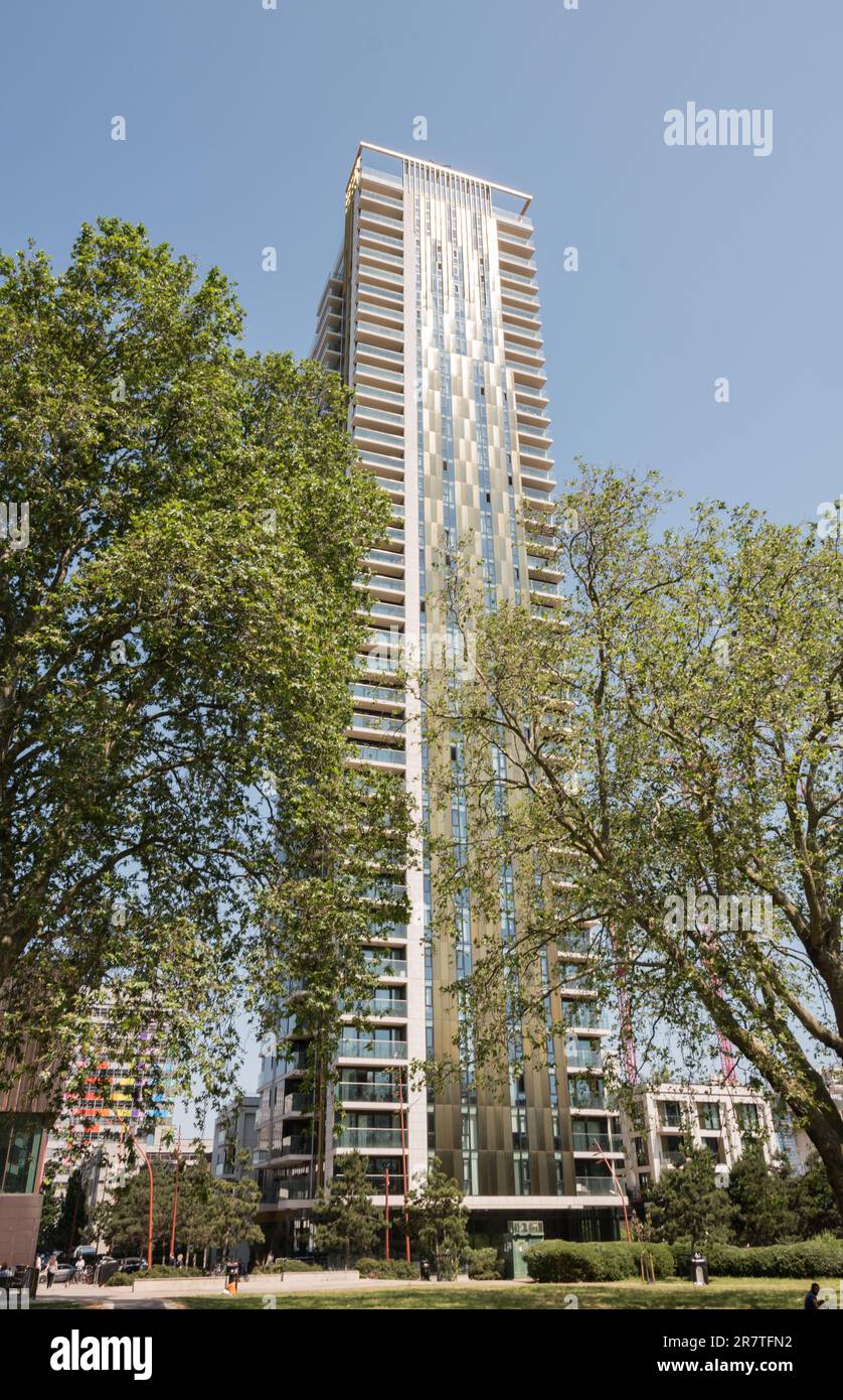 One The Elephant residential tower block, Elephant and Castle, London, England, Southwark, SE1