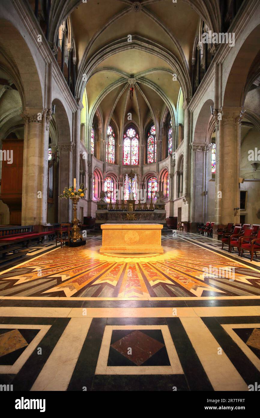 Interior view of the chancel of the Romanesque cathedral St-Jean, St. John's church, Saint, altar, shine, floor mosaic, decorations, Romanesque Stock Photo