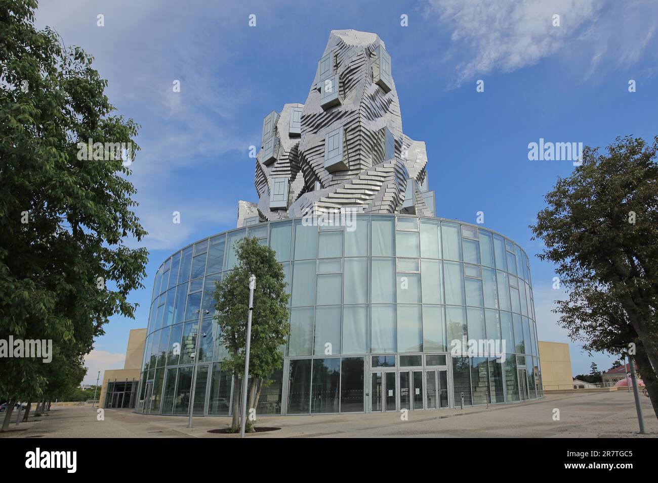 Modern building Tour Luma 56m high by architect Frank Gehry 2021, tower ...