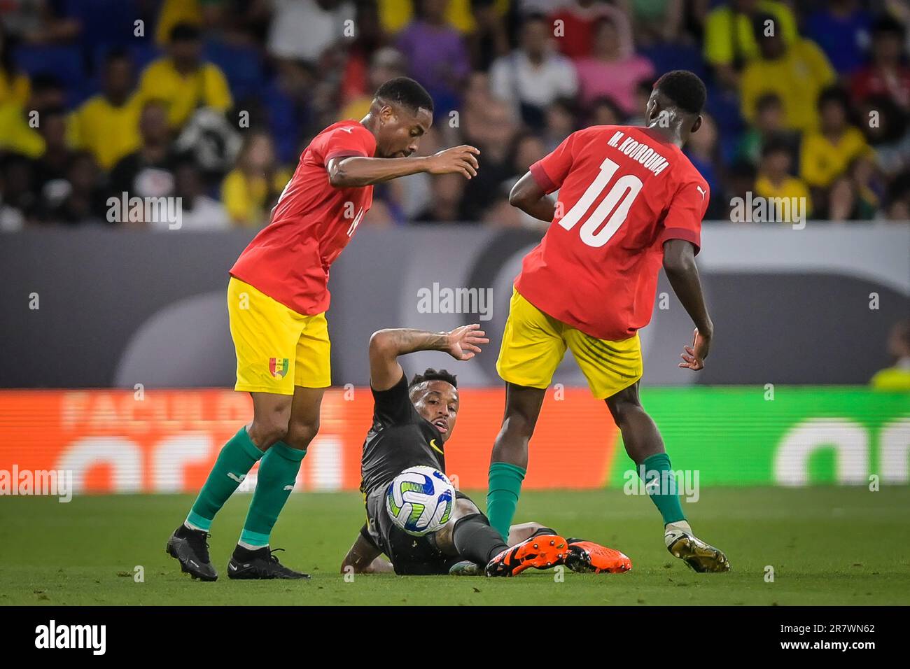 Barcelona, Spain. 17th June, 2023. Vinicius Jr. (Brazil) and Eder Militao (Brazil) during a International Frendly match between Brazil and Guinea at Stage Front Stadium, in Barcelona, Spain on June 17, 2023. (Photo/Felipe Mondino) Credit: Live Media Publishing Group/Alamy Live News Stock Photo