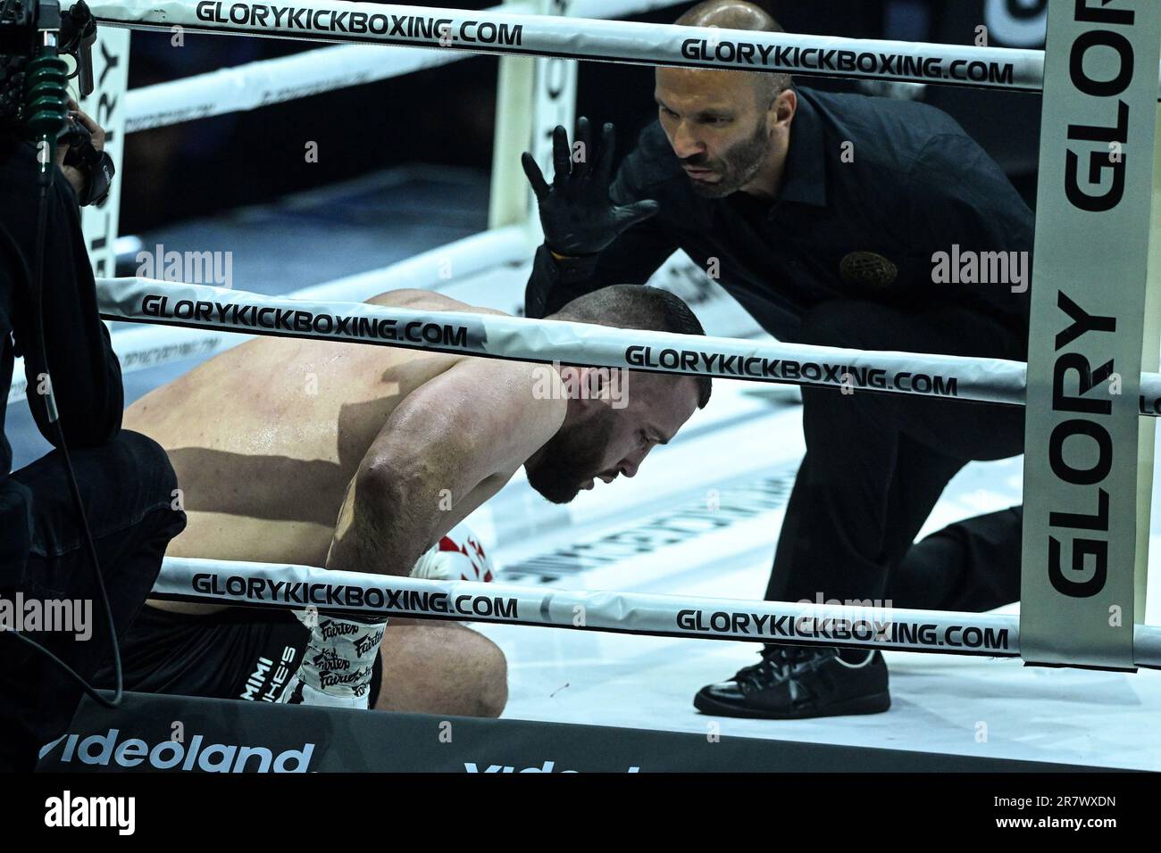 Glory kickboxing hi-res stock photography and images - Alamy
