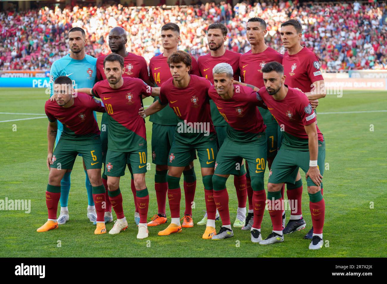 Lisbon, Portugal. 17th June, 2023. Portugal Team poses for a photo during UEFA European Qualifiers Group J football match between Portugal and Bosnia and Herzegovina at Estádio da Luz. Final score: Portugal 3:0 Bosnia and Herzegovina Credit: SOPA Images Limited/Alamy Live News Stock Photo