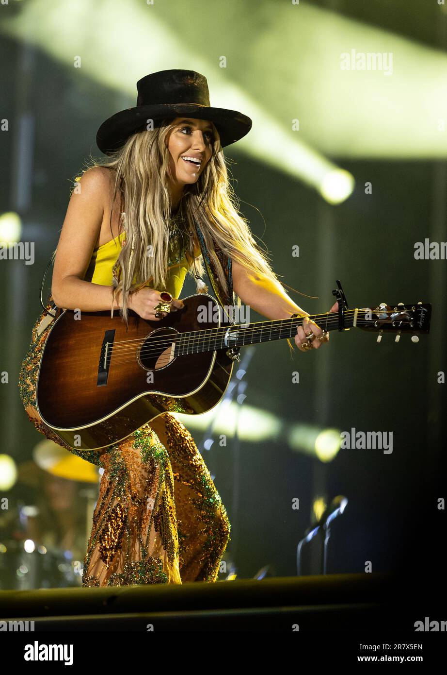 Lainey wilson 2023 cma fest hires stock photography and images Alamy