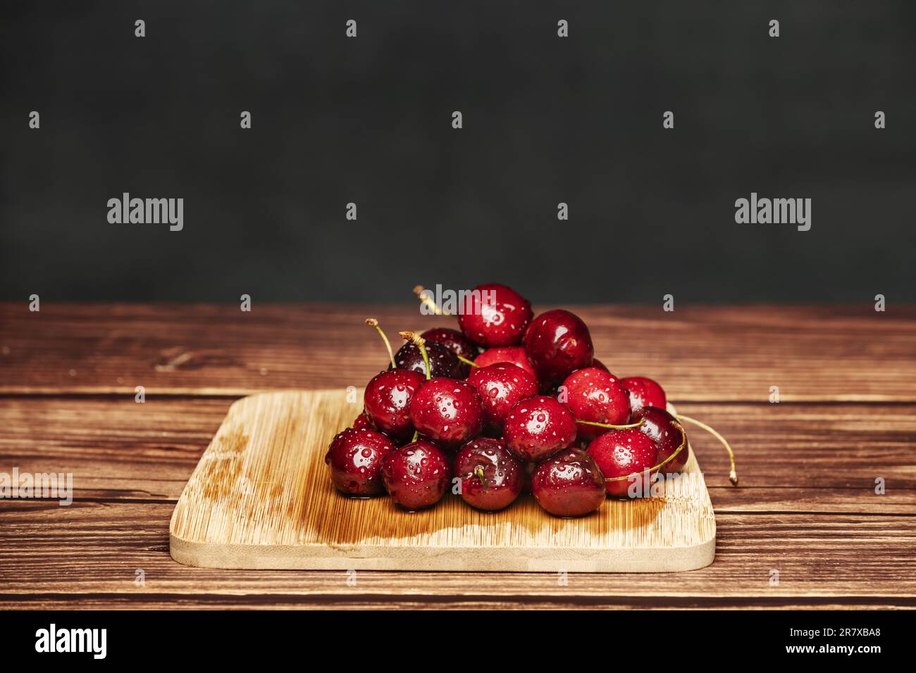 The cherry is an ovoid or spherical fruit, its dimensions may vary