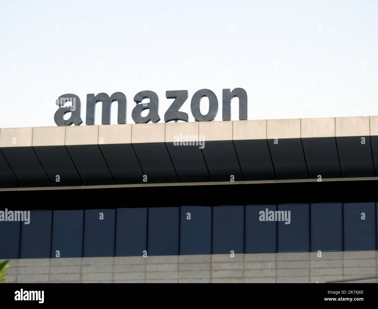 Amazon logo black background hires stock photography and images Alamy