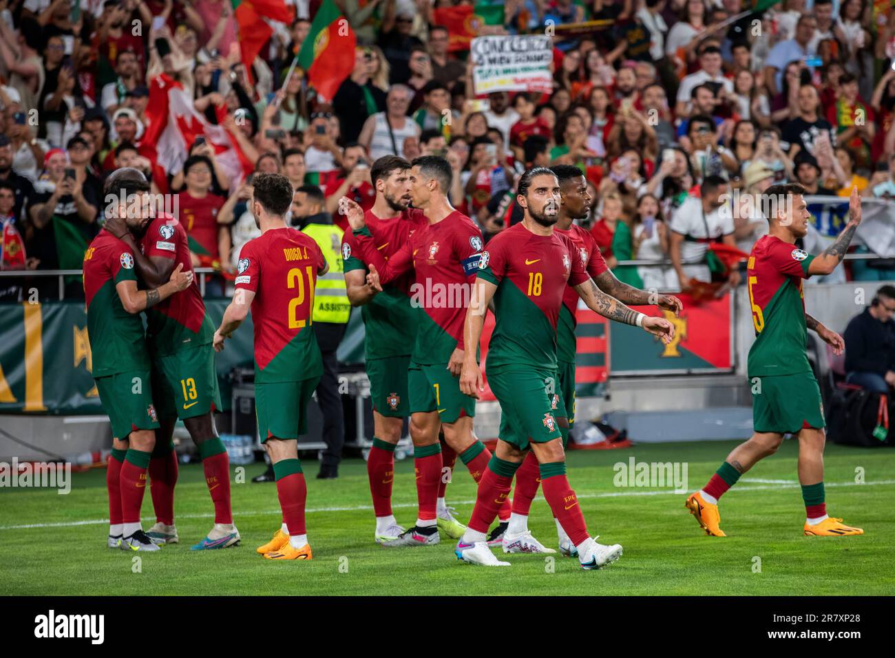 Lisbon, Portugal. 17th June, 2023. Portugal players celebrate a goal during the Euro 2024 qualifying match between Portugal and Bosnia Herzegovina at Estadio da Luz Stadium, in Lisbon. Final score; Portugal 3:0 Bosnia Herzegovina. Credit: SOPA Images Limited/Alamy Live News Stock Photo