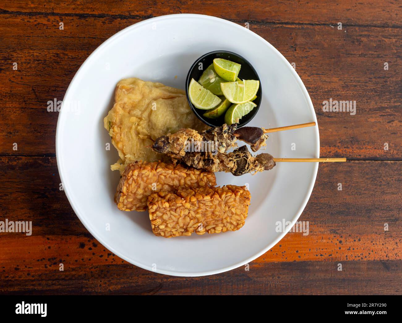Kaffir limes hi-res stock photography and images - Alamy
