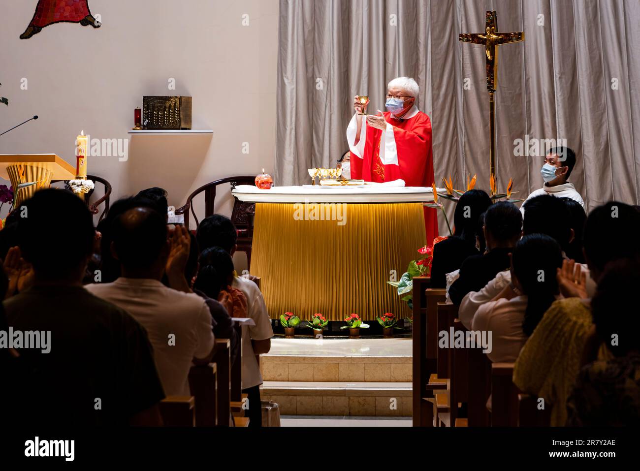 Sunday mass at Our Lady of Mount Carmel Catholic Church, Wanchai, Hong Kong, SAR, China Stock Photo