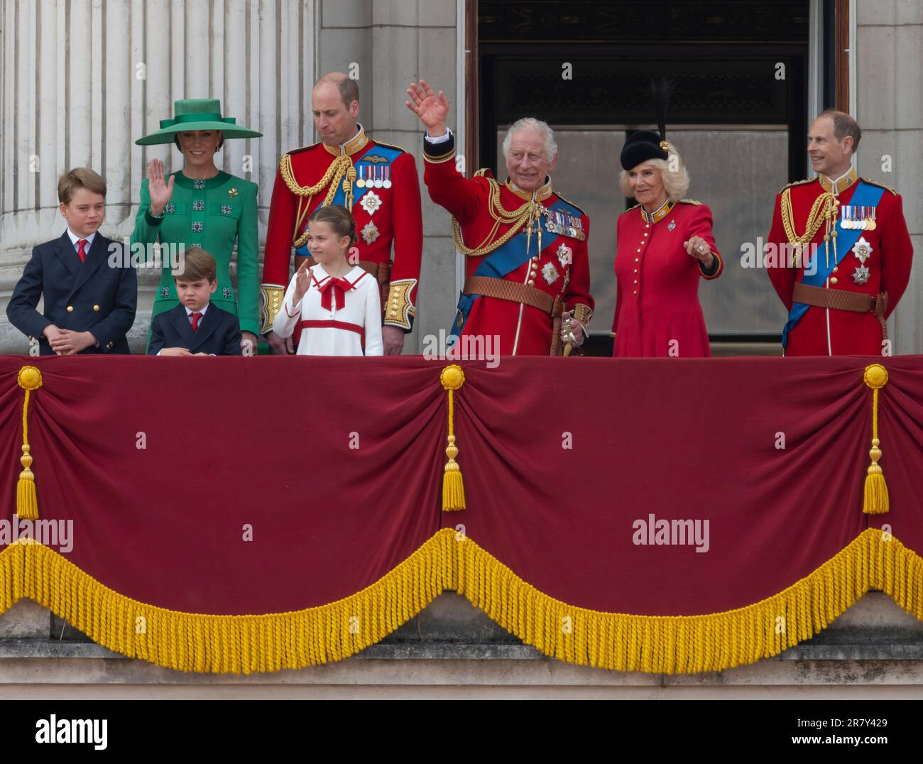 London, UK 17 June 2023. After Trooping the Colour (The King’s Birthday Parade) takes place senior members of the Royal Family watch the traditional flypast by the RAF from the balcony at Buckingham Palace. Left to right: Prince George, Prince Louis, Catherine Princess of Wales, William Prince of Wales, Princess Charlotte, HRH King Charles III, Queen Camilla, Edward Duke of Edinburgh Stock Photo