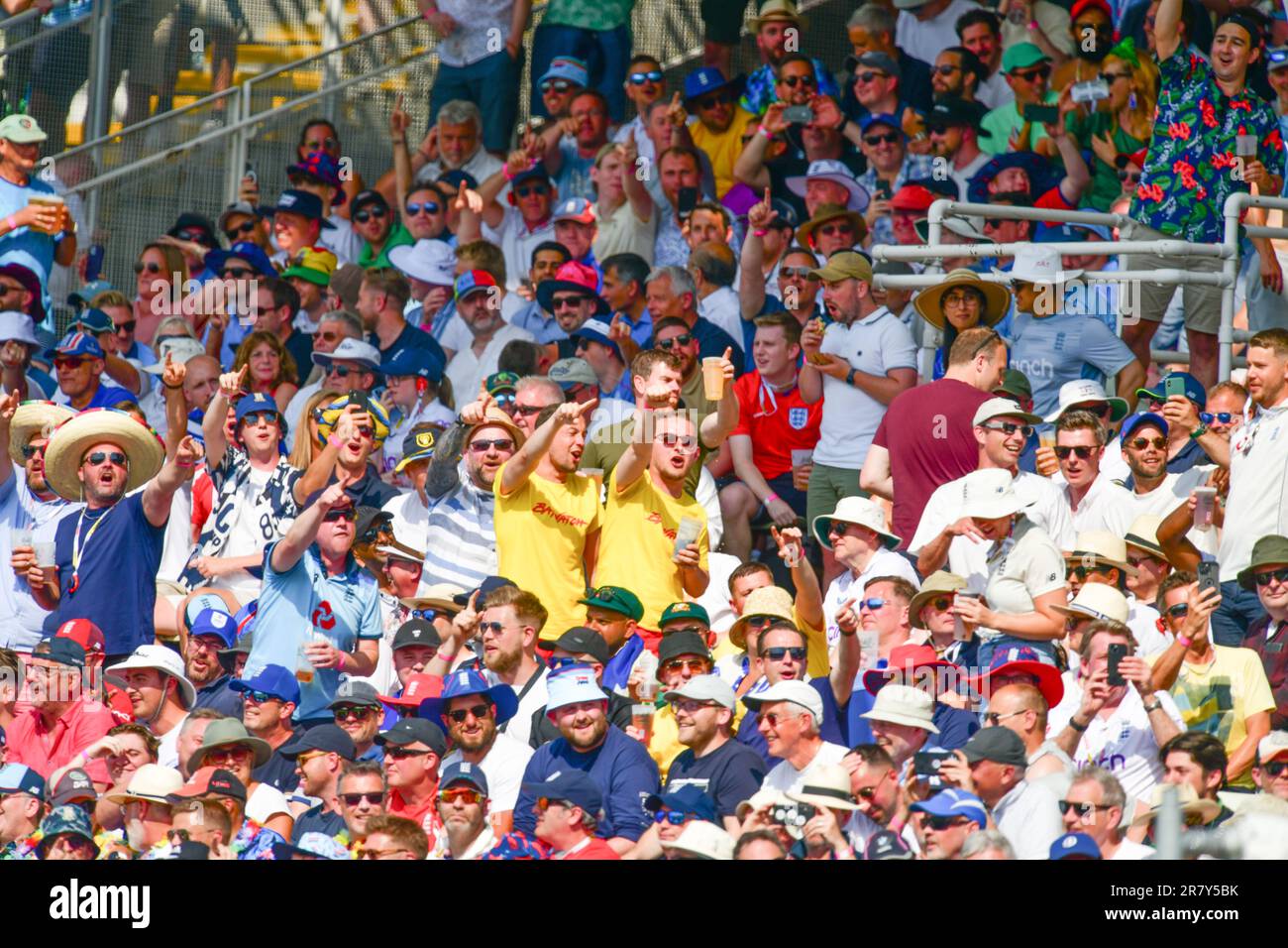 Edgbaston Cricket Stadium, Birmingham, UK. 16 June 2023 at 1100hrs. England Men v Australia Men in the Ashes Cricket Test Match Day 1.   England fans singing at Edgbaston.  Picture: Mark Dunn/Alamy, Stock Photo