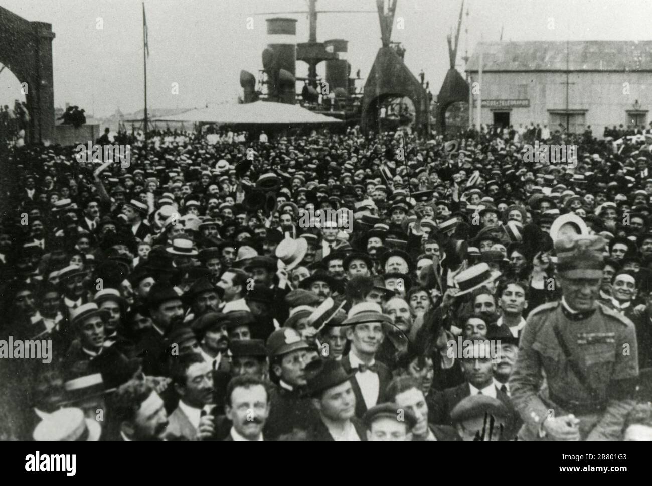 Italian aviator Antonio Locatelli acclaimed in Buenos Aires, Argentina 1919 Stock Photo