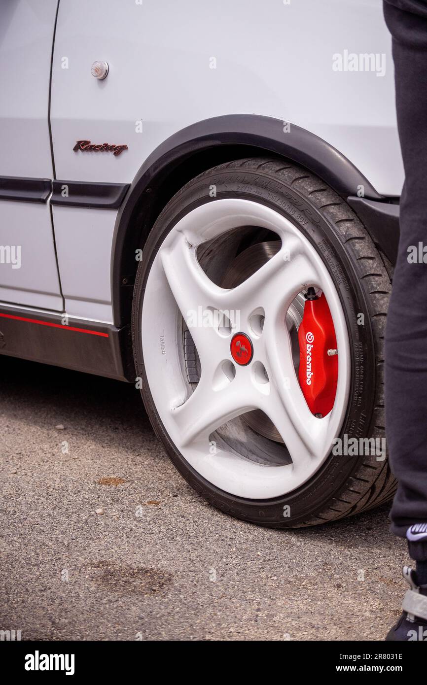 Auto uno hi-res stock photography and images - Alamy