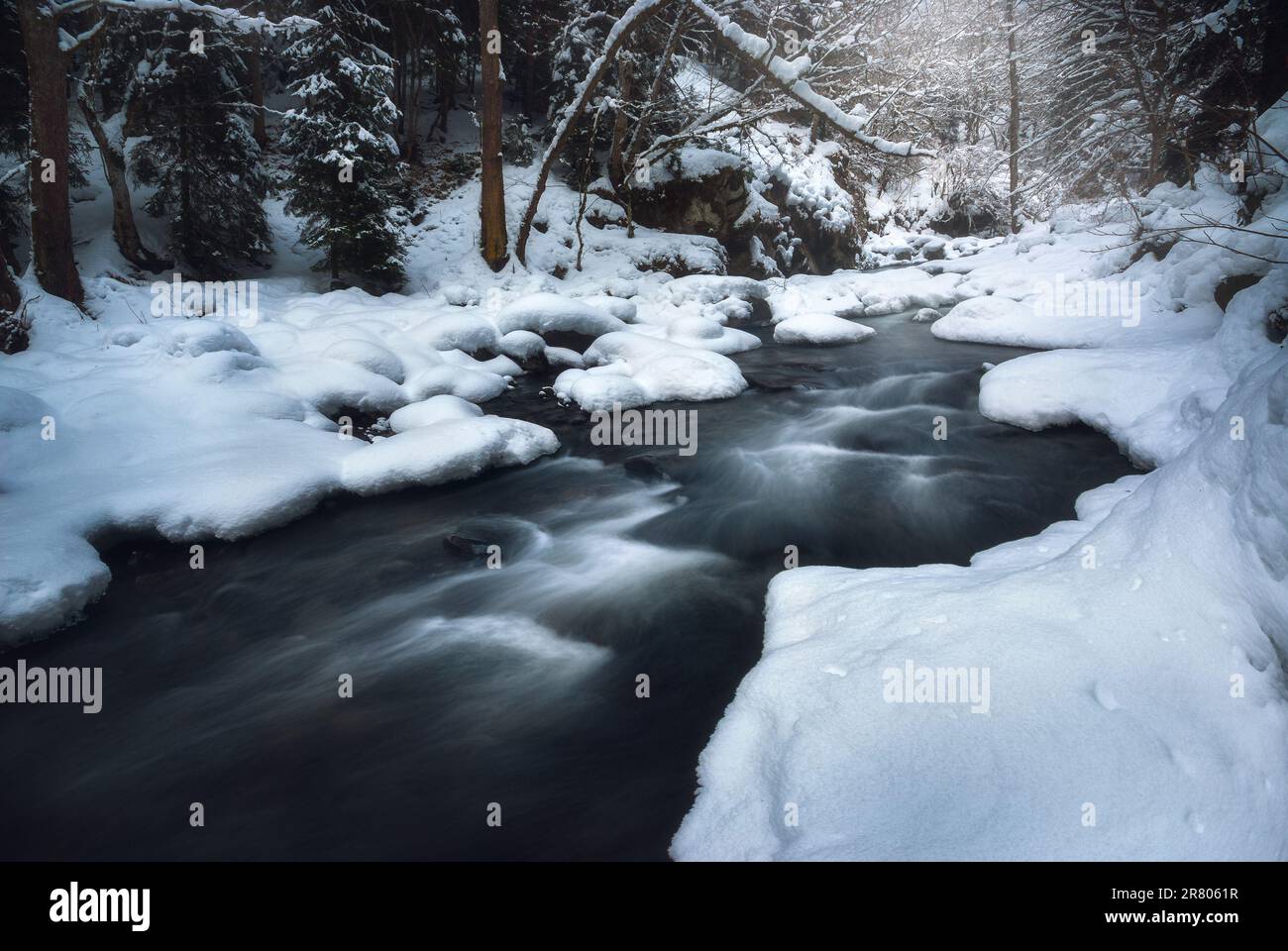 Bank river in slow motion hi-res stock photography and images - Alamy