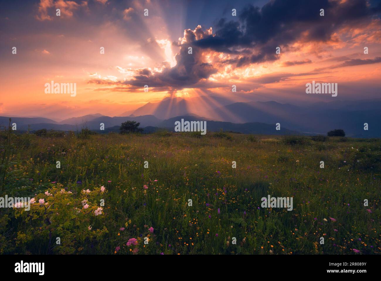 Sun rays pass through clouds hi-res stock photography and images - Alamy