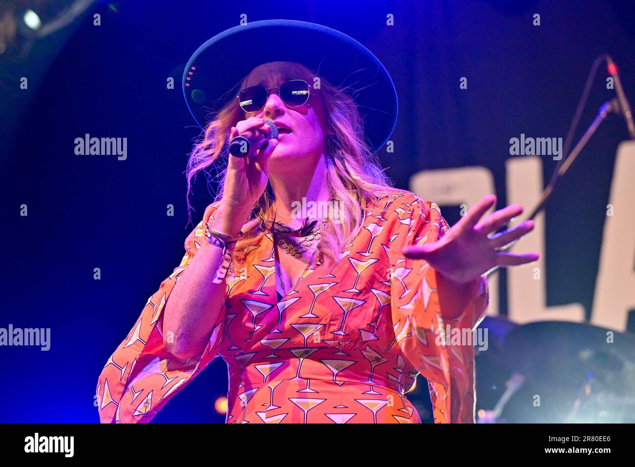 Eridge, UK. 18th June, 2023. Eridge Park, Eridge, Kent, UK on June 18 2023. Elles Bailey during the Black Deer Festival of Americana in the grounds of Eridge Park, Eridge, Kent, UK on June 18 2023. Credit: Credit: Francis Knight/Alamy Live News Stock Photo