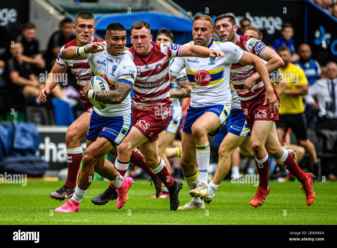 Warrington wolves stadium hi-res stock photography and images - Page 3