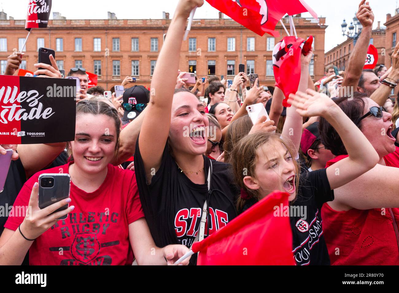 Toulouse, France. 18th June, 2023. Jean-Luc Moudenc, Mayor of Toulouse and  President of Toulouse Métropole, welcomes the French champion Stade  Toulousain and its players, and presents the shield of Brennus to supporters