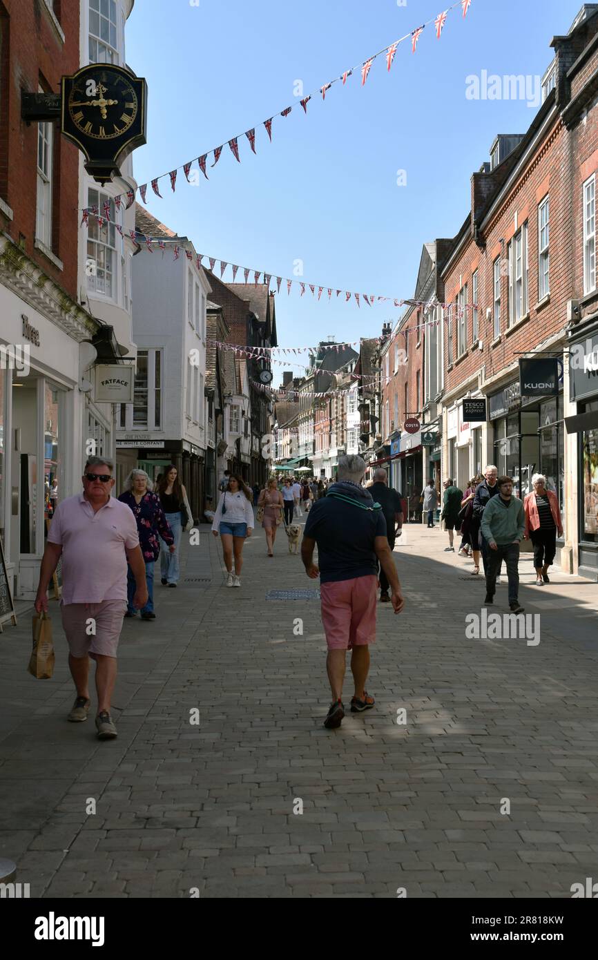 Busy winchester high street hi-res stock photography and images - Alamy